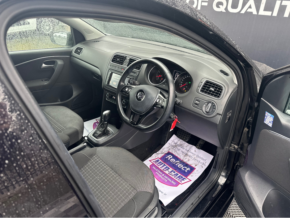 2014 Volkswagen Polo - image 3