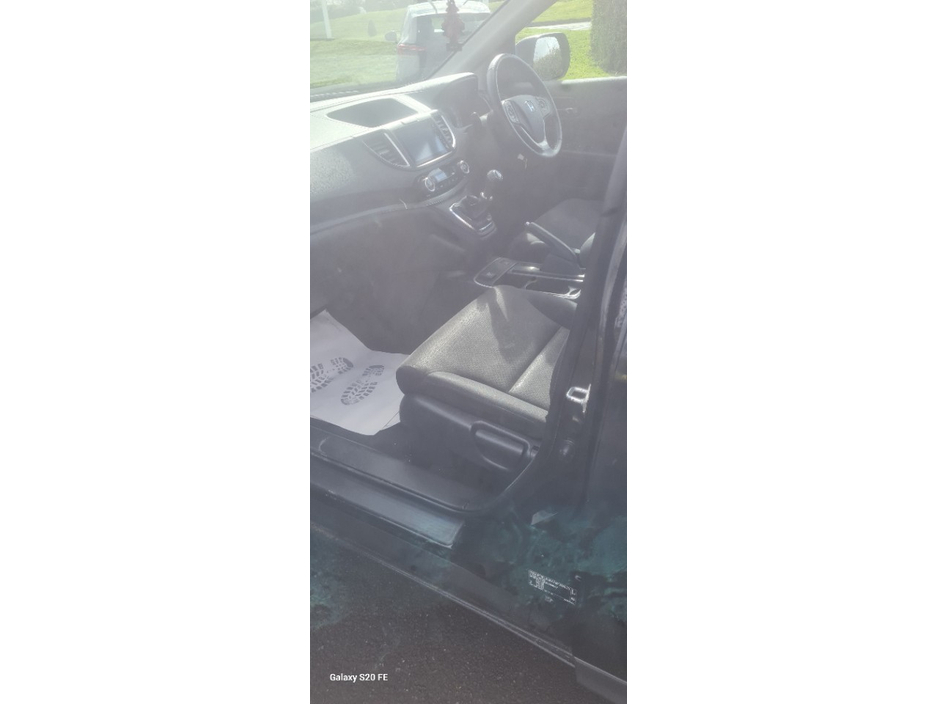 2017 Honda CR-V - image 12