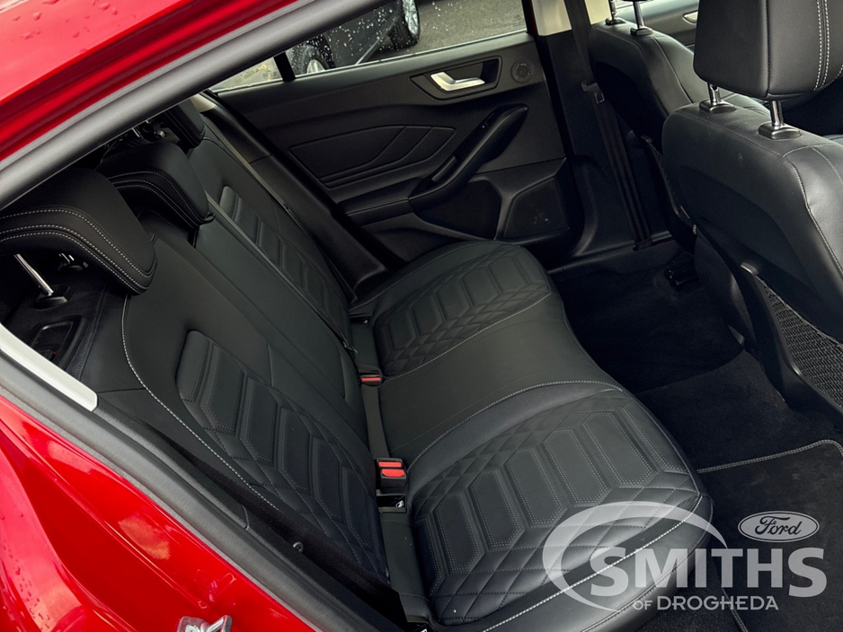 2022 Ford Focus - image 7