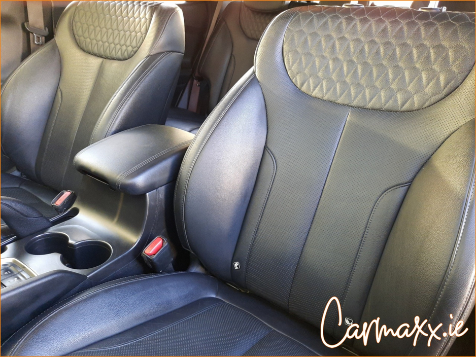 2020 Hyundai Santa Fe - image 24