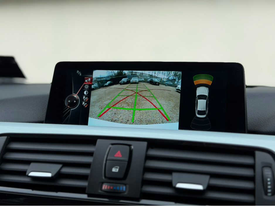 2016 BMW 4 Series - image 12