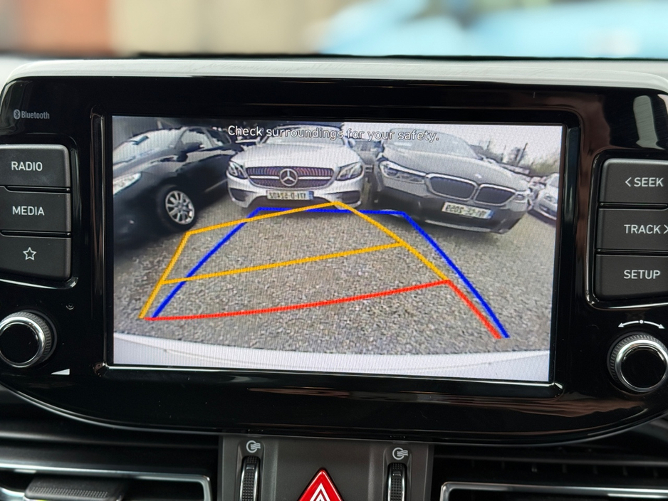 2022 Hyundai i30 - image 11