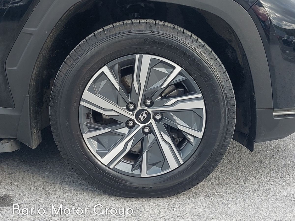 2023 Hyundai Tucson Comfort Plus 1.6CRDi with side steps €29,495