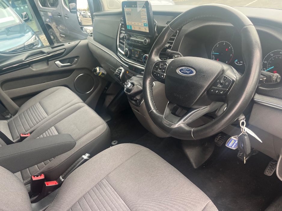 2019 Ford Tourneo Custom - image 15