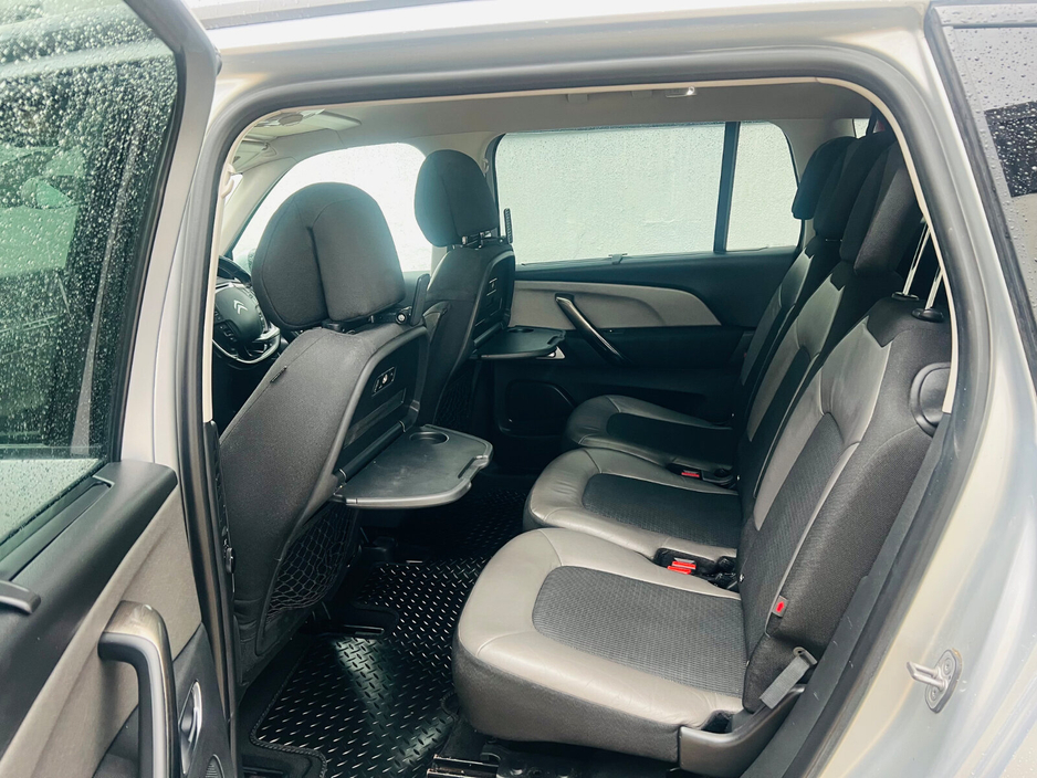 2016 Citroen Grand C4 Picasso BlueHDi 150 6-speed manual Exclusive+ €8,750