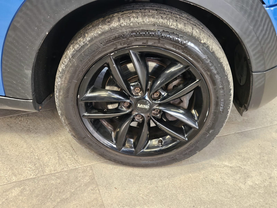2014 MINI Countryman - image 6