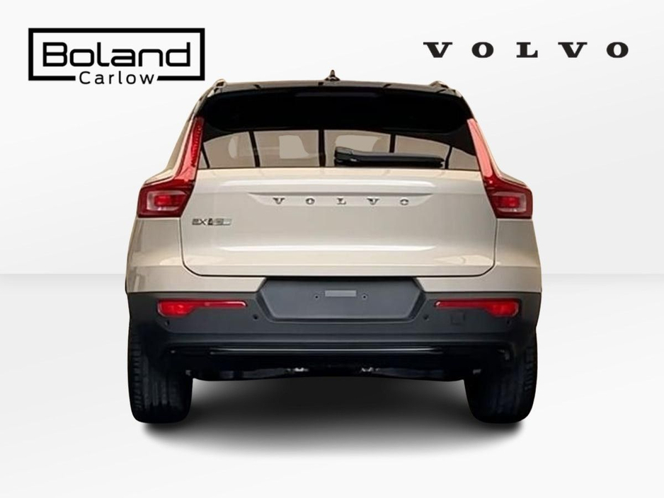 2026 Volvo EX40 - image 12