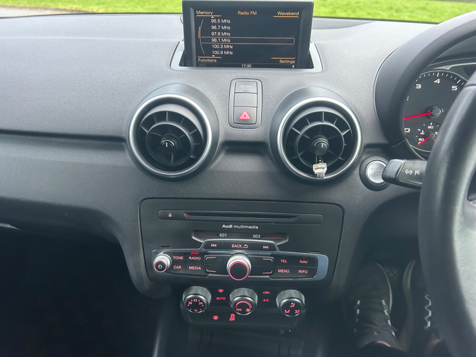 2014 Audi A1 - image 11