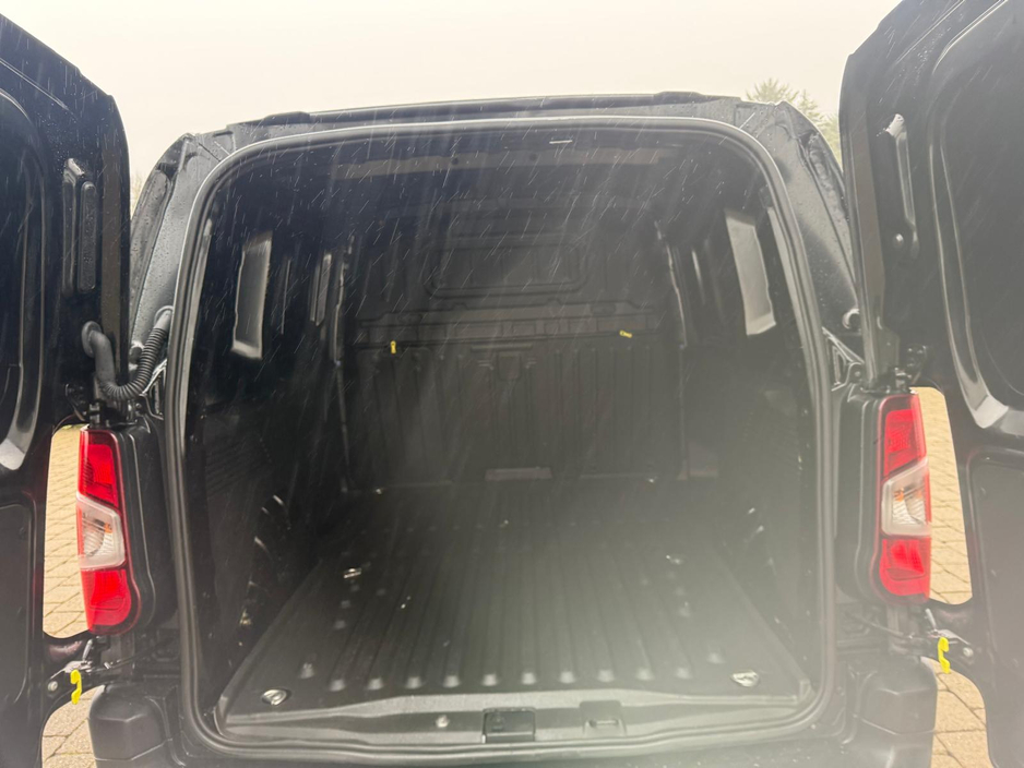 2022 Peugeot Partner PROFESSIONAL PLUS NO VAT! €18,750