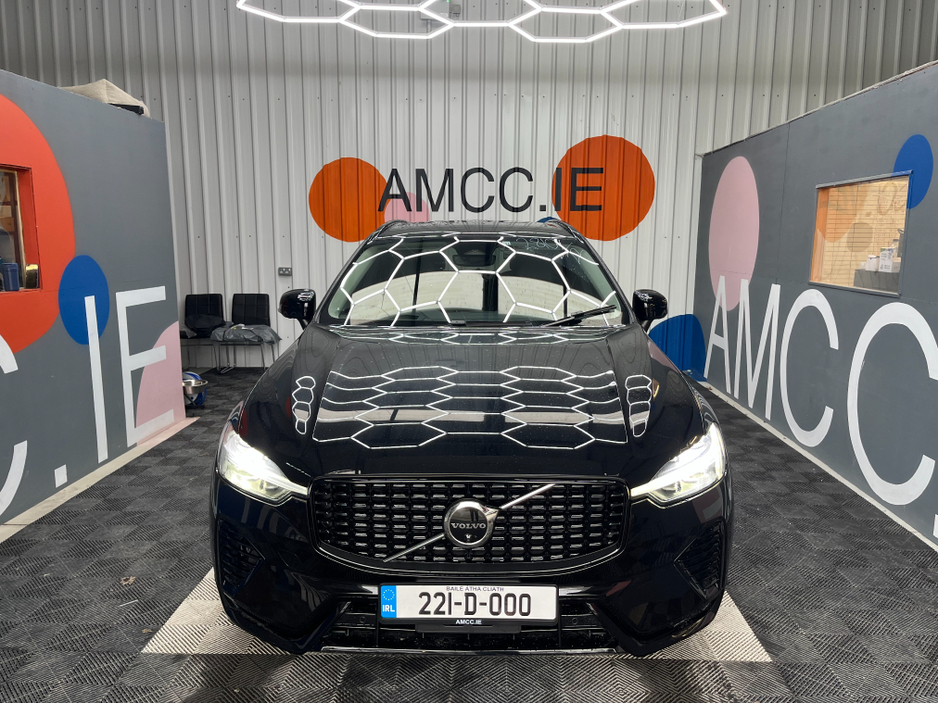2022 Volvo XC60 - image 6