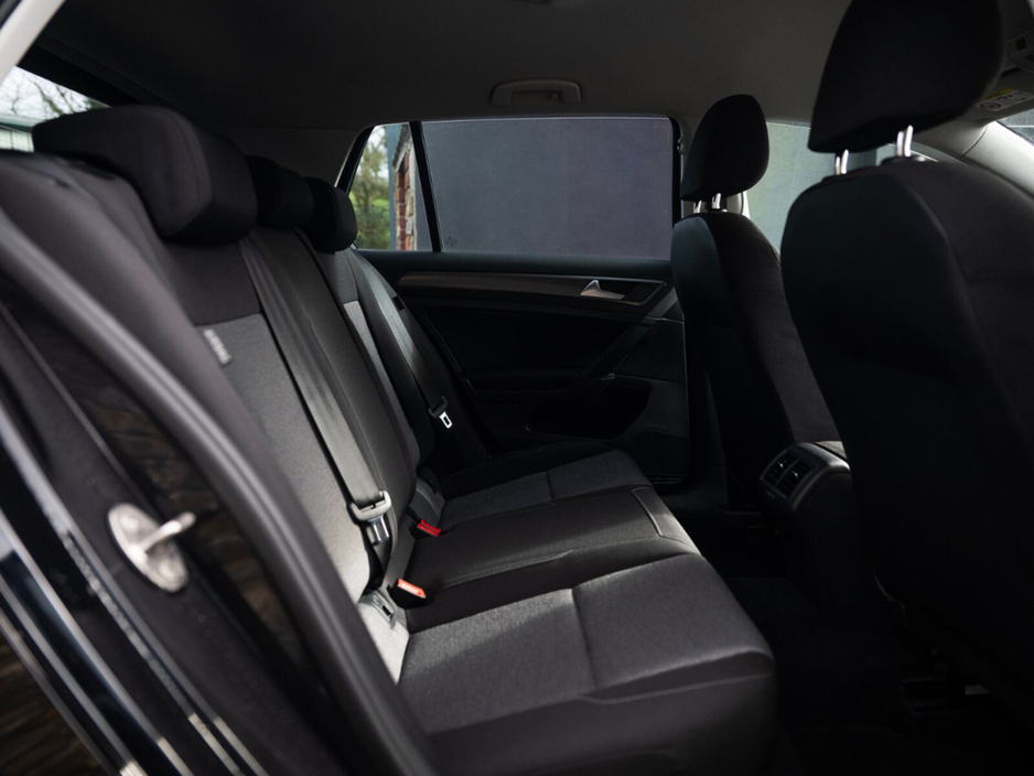 2014 Volkswagen Golf - image 23