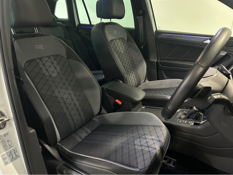 2023 Volkswagen Tiguan - image 26