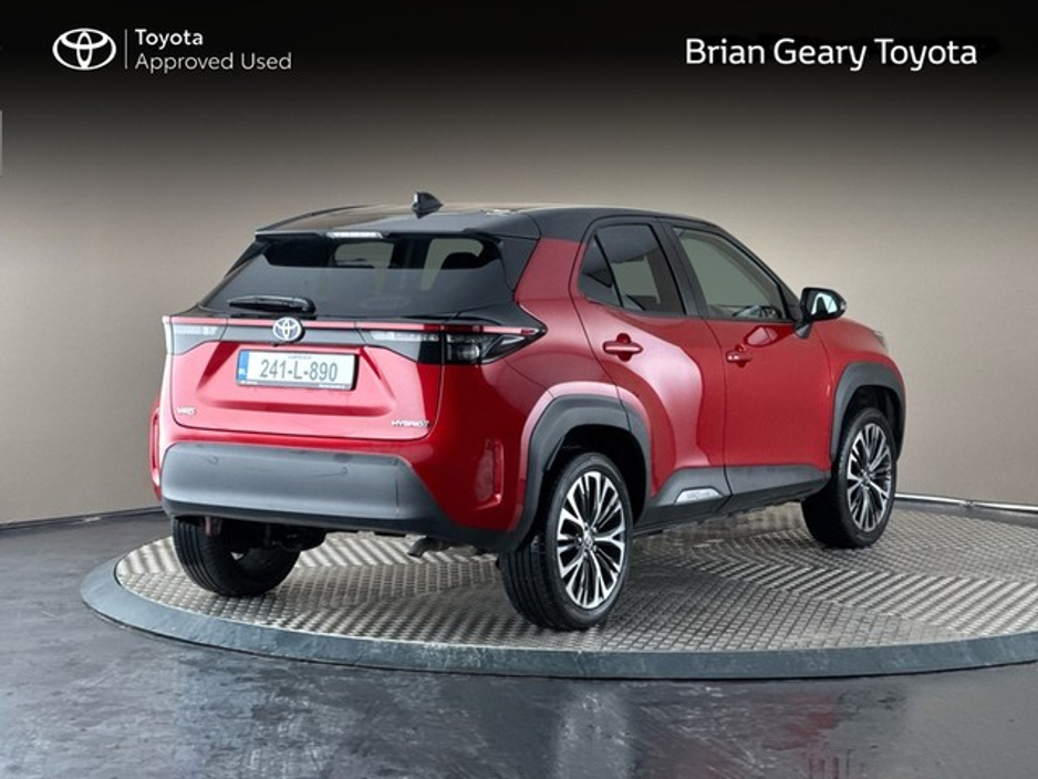 2024 Toyota Yaris Cross SOL Hybrid Top of the range €31,950