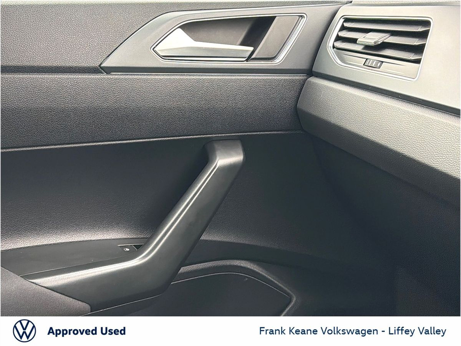 2023 Volkswagen Polo - image 18
