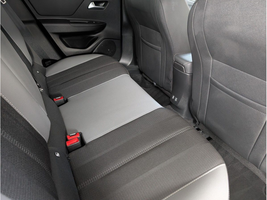 2024 Opel Mokka - image 7