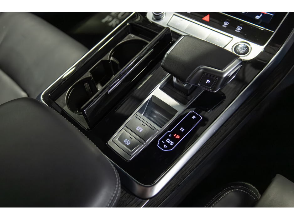 2023 Audi Q8 3.0TFSI e 55 S Line €74,950