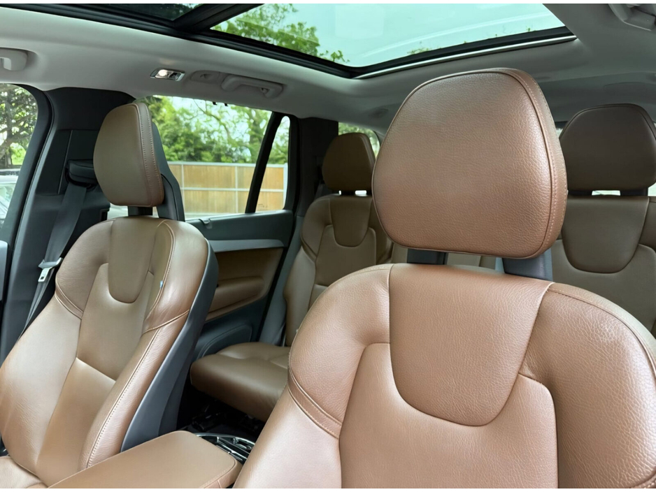 2018 Volvo XC90 - image 17