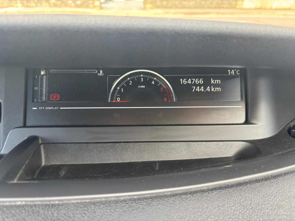 2015 Renault Grand Scenic - image 12