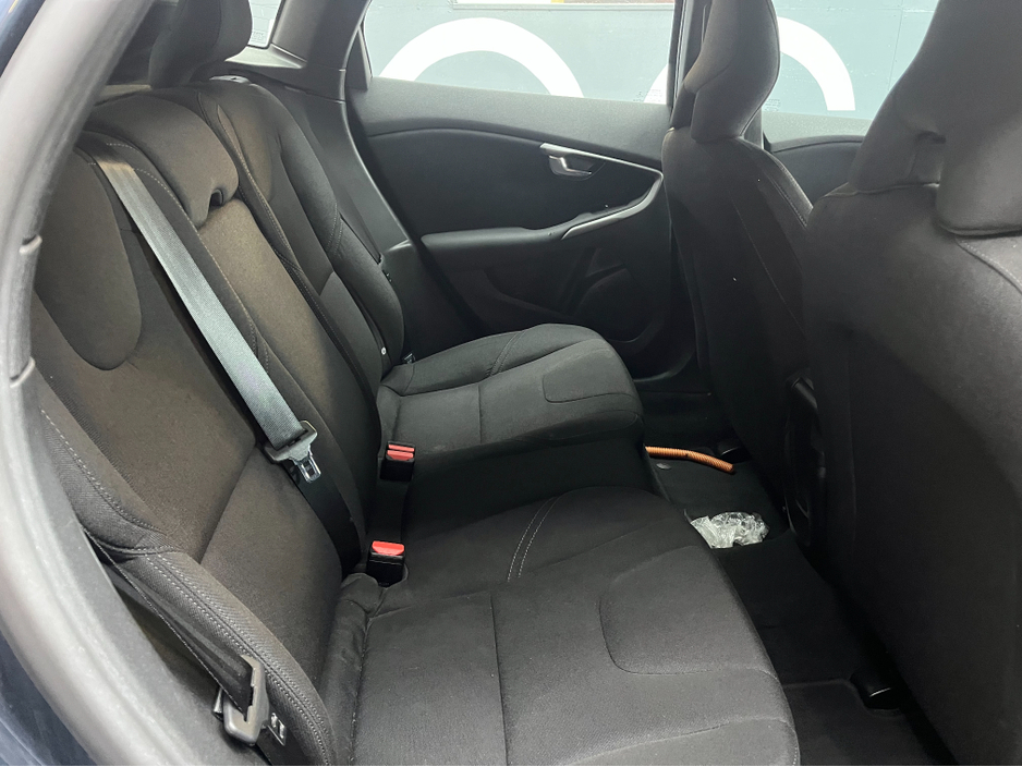 2017 Volvo V40 €14950! 2017 VOLVO V40 AUTOMATIC  T3 KINETIC 1.5 AUTOMATIC / REVERSE CAMERA €14,950