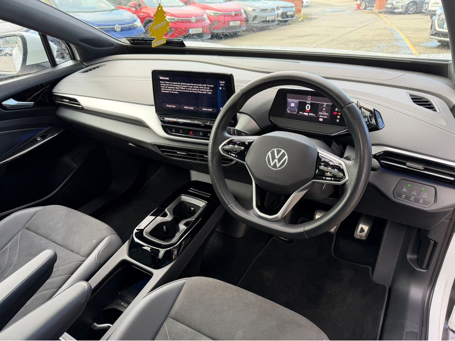2023 Volkswagen ID.4 - image 14