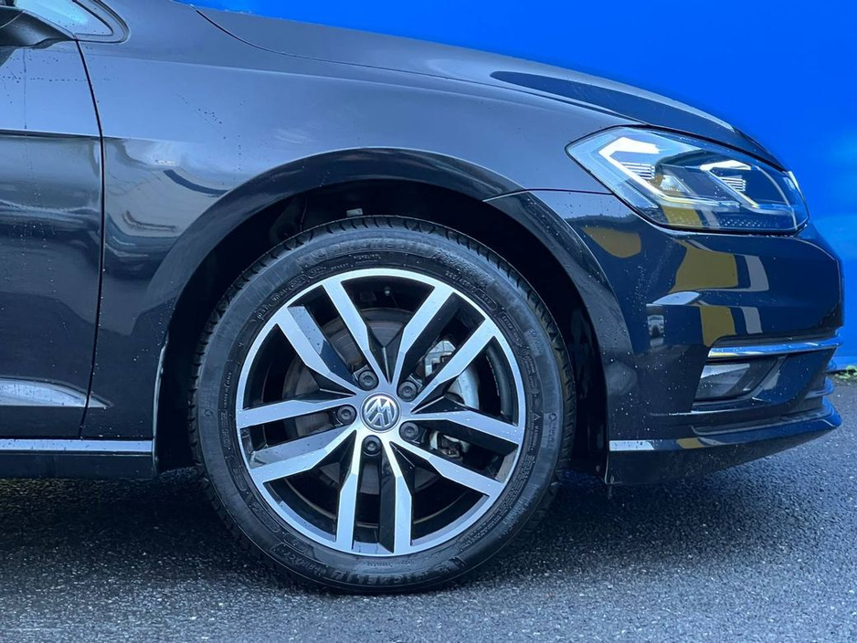 2019 Volkswagen Golf - image 9