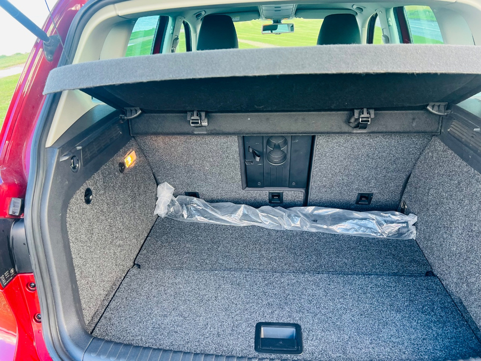 2015 Volkswagen Tiguan - image 13