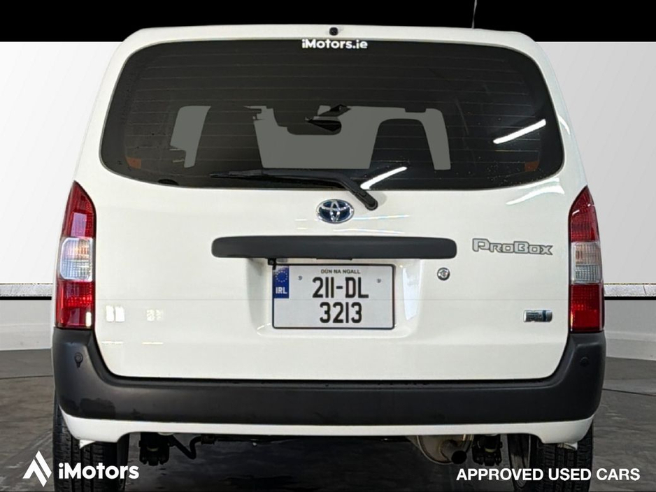 2021 Toyota Corolla PROBOX 1.5 HYBRID AUTOMATIC HEV 5DR €11,900