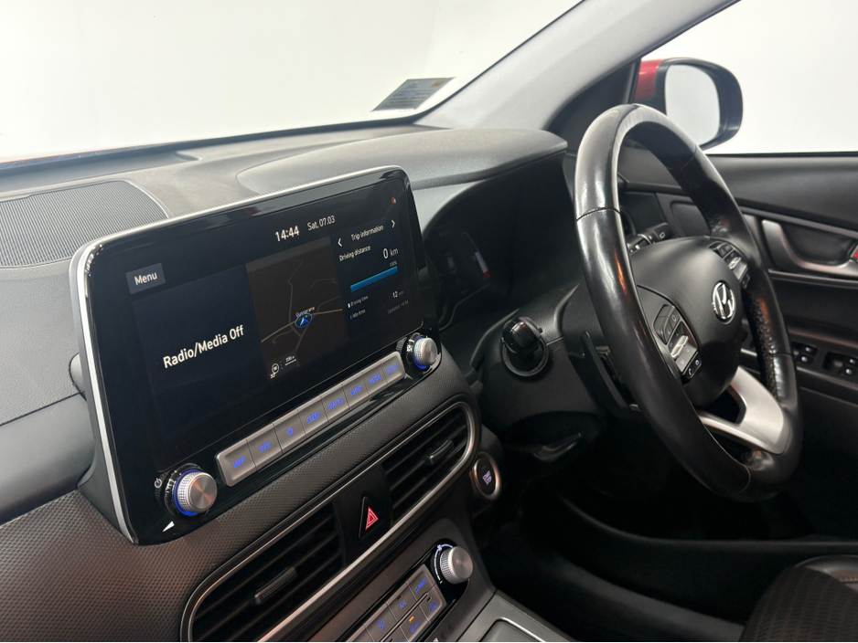 2020 Hyundai Kona - image 2