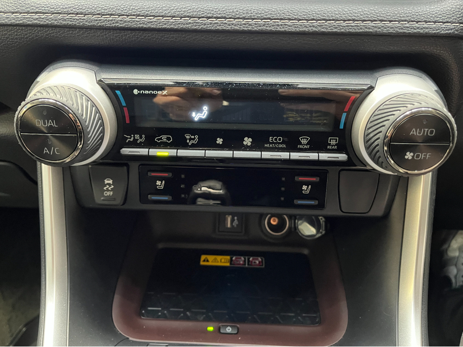 2025 Toyota Rav4 - image 21