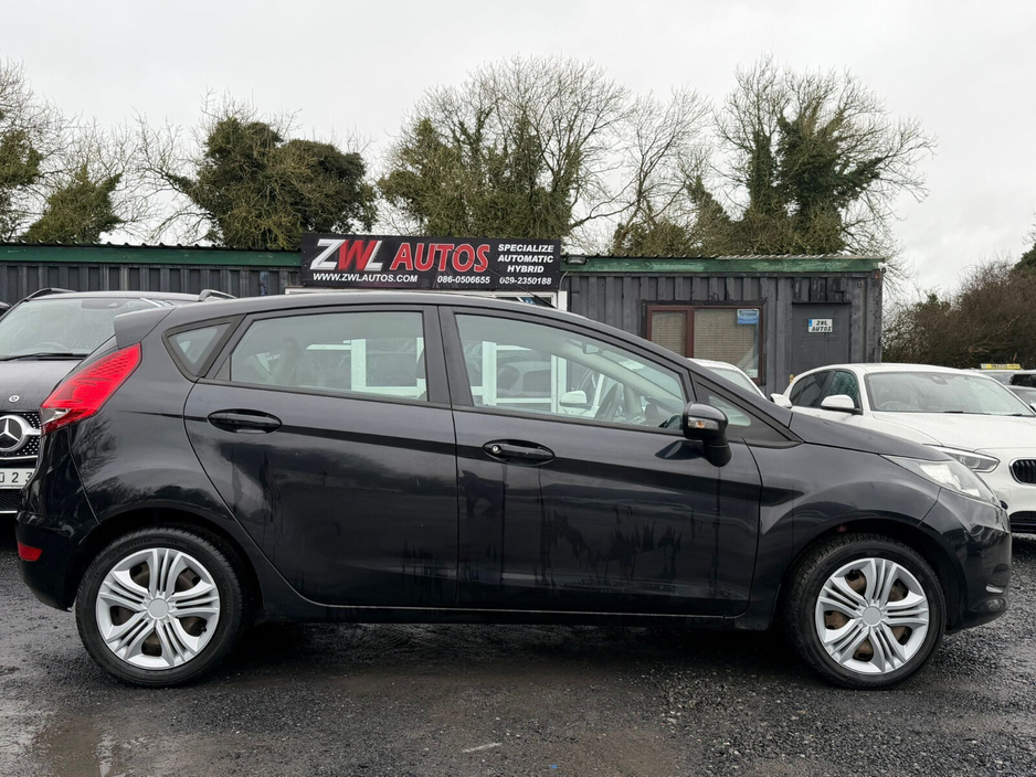 2012 Ford Fiesta - image 5