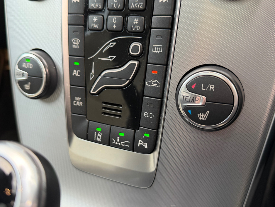 2018 Volvo V40 ** DEPOSIT TAKEN ** CROSS COUNTRY 4WD - 2.0L DIESEL - AUTO - 12M WARRANTY - CAR: 1733 €19,950