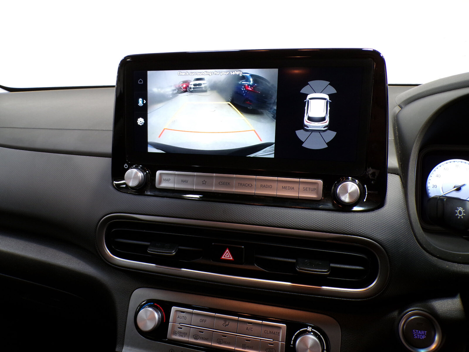 2022 Hyundai Kona 2022*64KWH*ONLY 18,000 MILES*HYUNDAI KONA PREMIUM EV*484KM RANGE*FULL HYUNDAI SERVICE HISTORY*PREMIUM PACK*2 CHARGER*1 OWNER*FANTASTIC CONDITION SPEC Bluetooth,Apple car €22,900