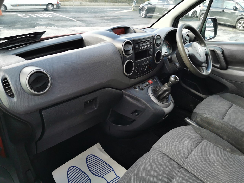 2018 Citroen Berlingo - image 5