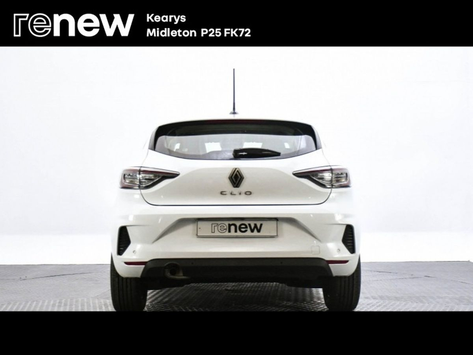 2025 Renault Clio - image 10