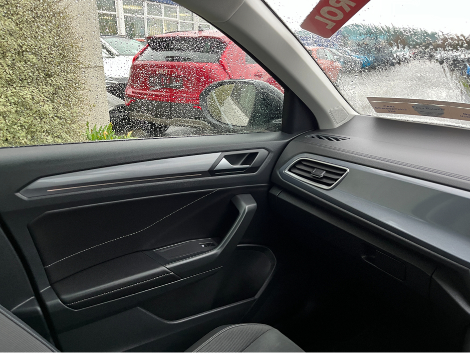 2023 Volkswagen T-Roc STYLE 1.0 PETROL //HIGH SPEC//HALF LEATHER HEATED SEATS//PANORAMIC GLASS ROOF//SAT NAV//REVERSE CAMERA// €27,950
