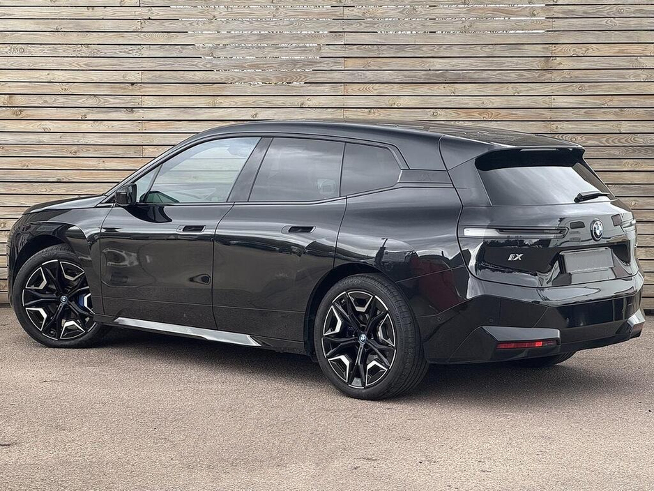 2022 BMW iX - image 2