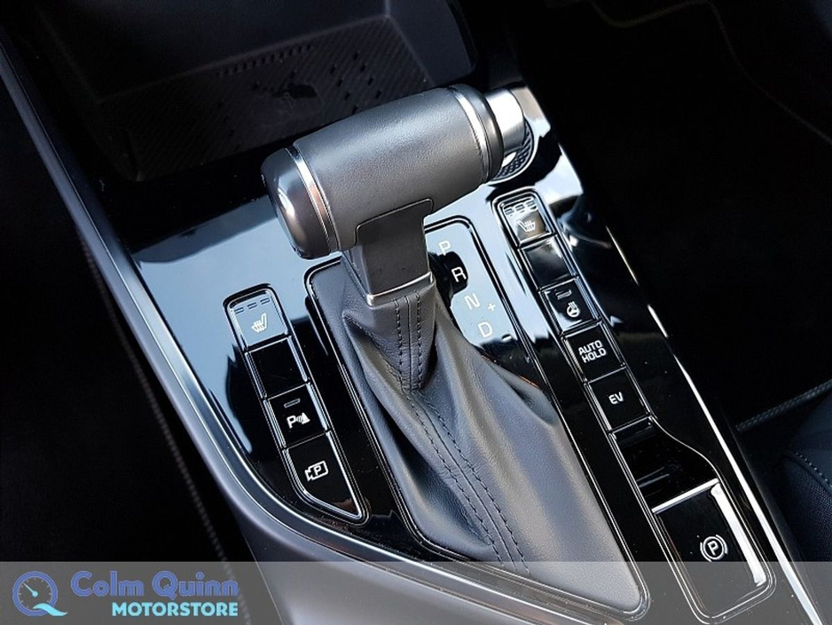 2023 Kia Niro - image 13