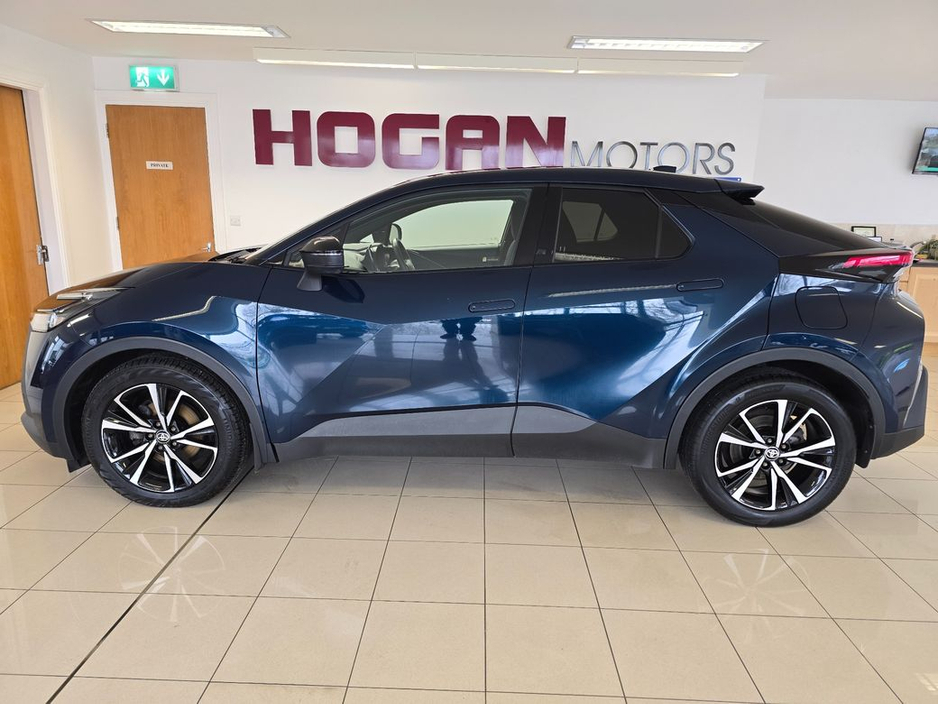 2024 Toyota C-HR - image 4