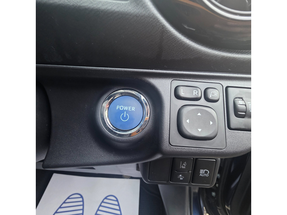 2016 Toyota Aqua 1.8 Hybrid €11,450