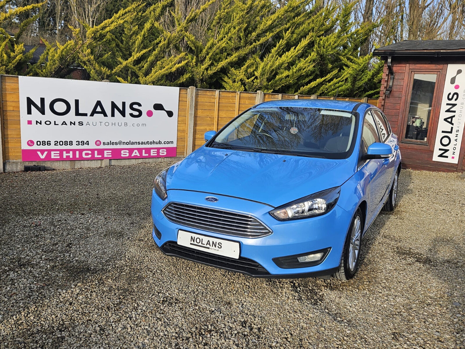 2017 Ford Focus - image 4