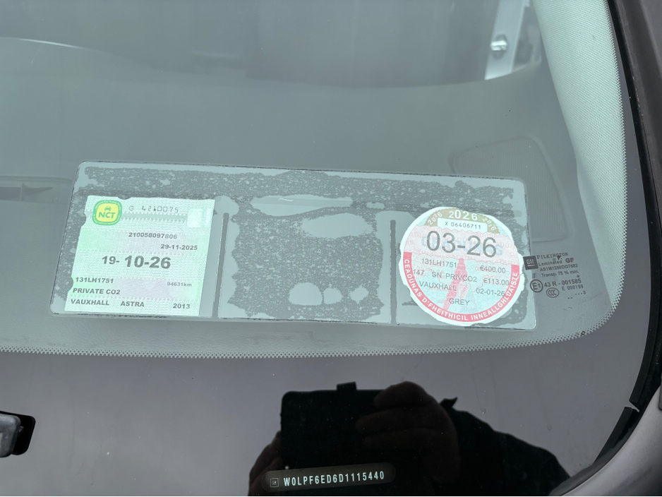 2013 Opel Astra - image 12