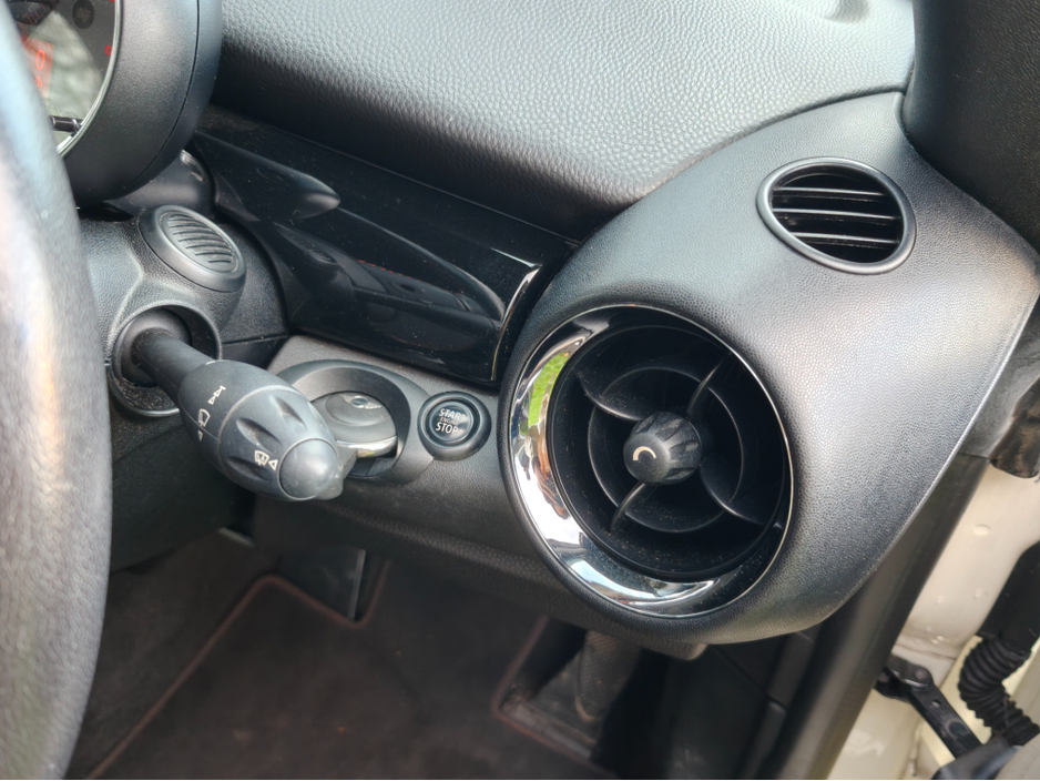 2015 MINI Convertible ZM32 2DR ONE €11,950