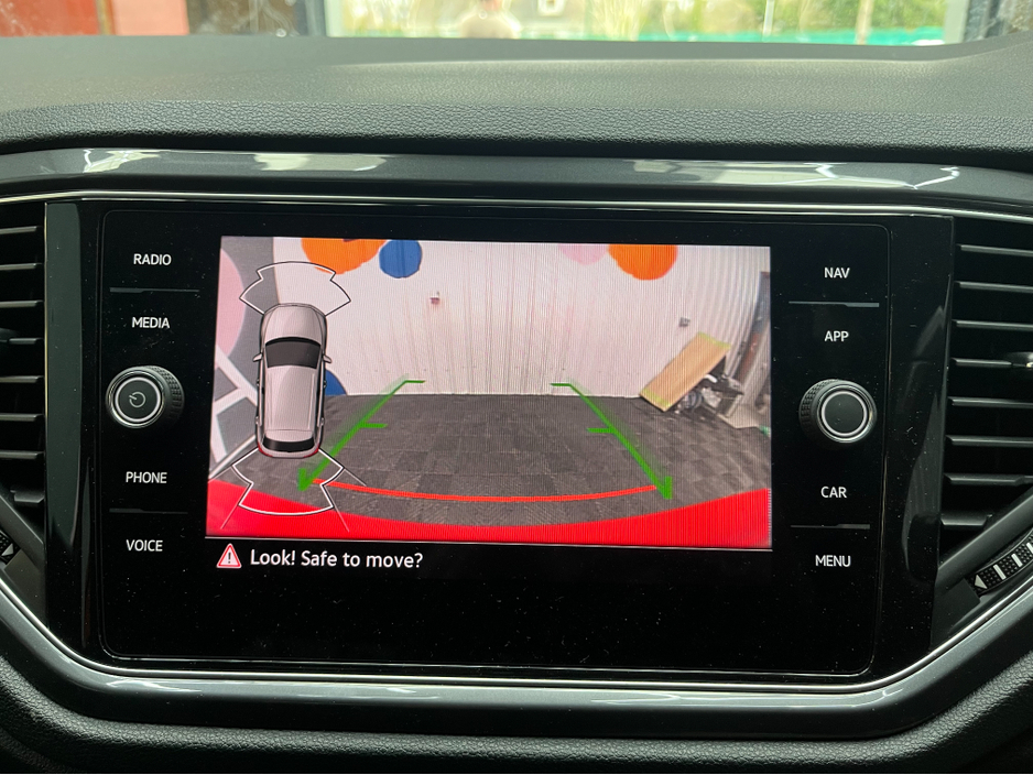 2021 Volkswagen T-Roc - image 22