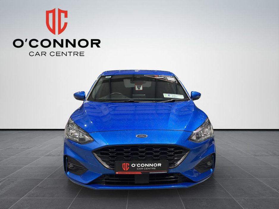 2021 Ford Focus "Compact, classy and ridiculously easy to love" €23,888