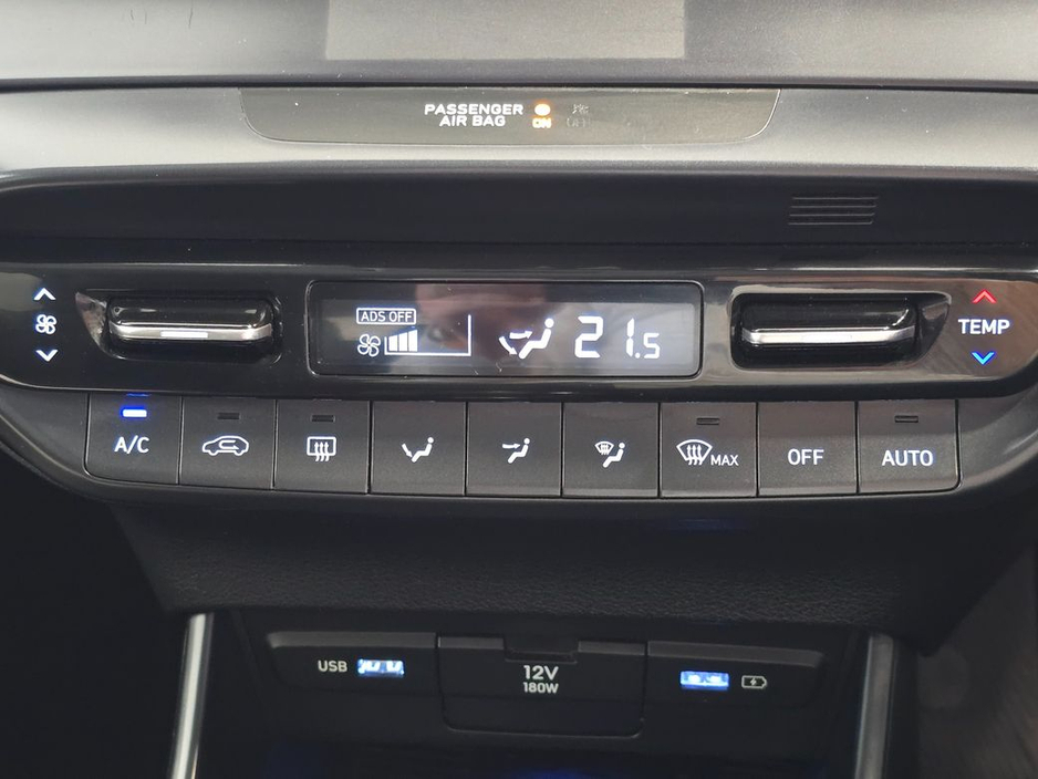 2022 Hyundai Bayon Executive Plus 2 Tone 5DR €17,950