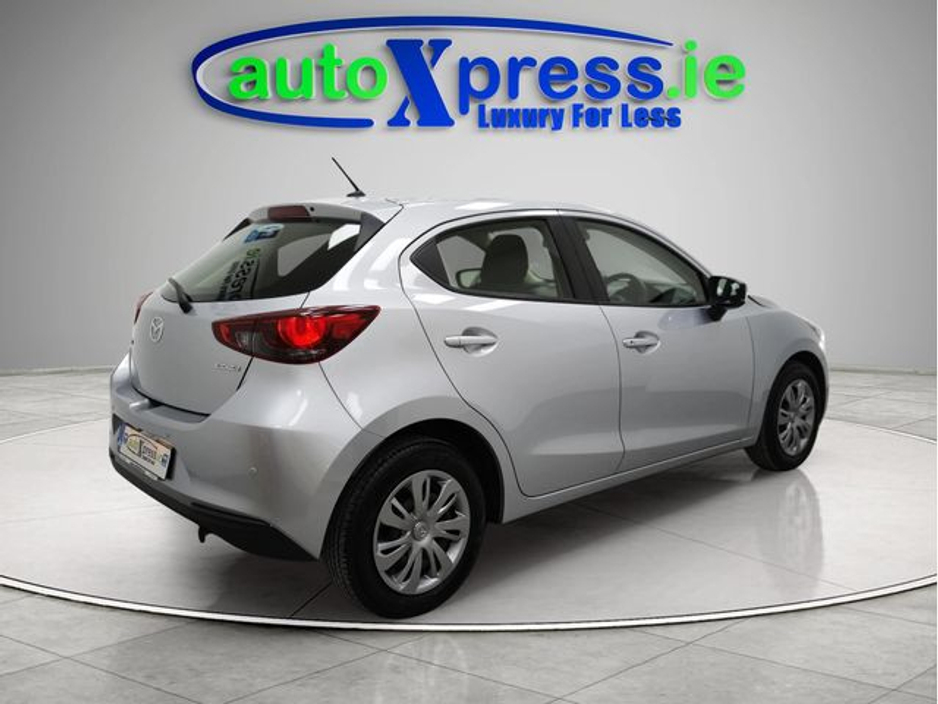 2020 Mazda Demio - image 7