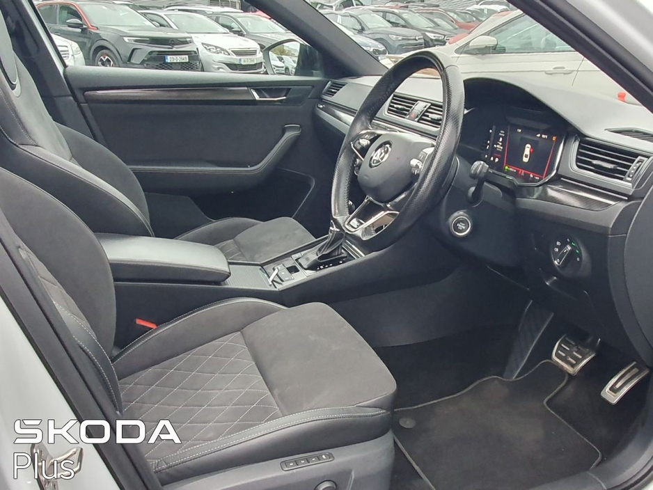 2024 Skoda Superb - image 8