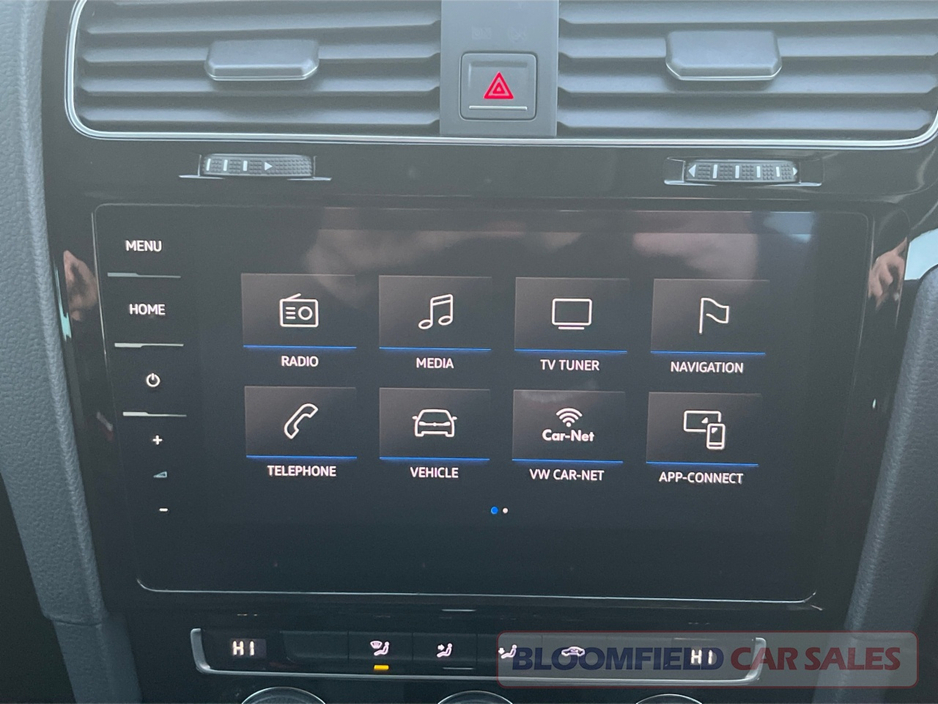 2017 Volkswagen Golf HIGHLINE , AUTO // LOW MILEAGE €17,950