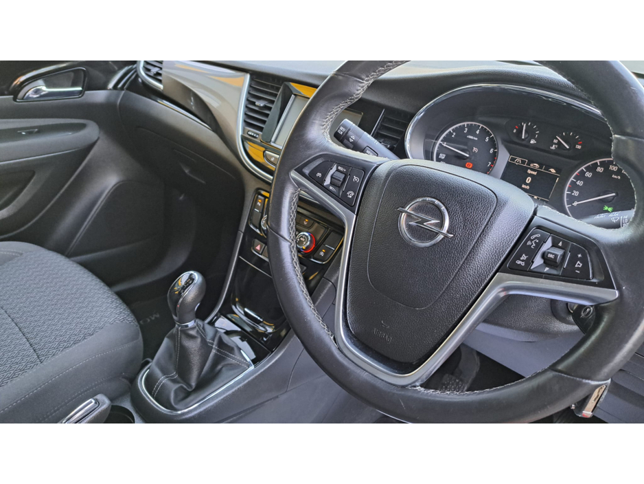 2017 Opel Mokka - image 5