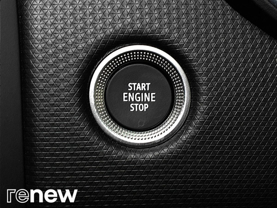 2021 Renault Clio - image 21